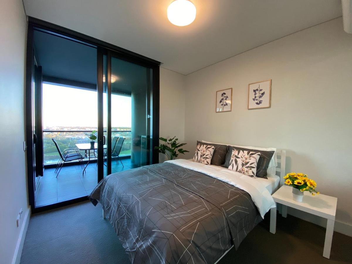 Parkside & City View In Sydney Olympic Park Экстерьер фото