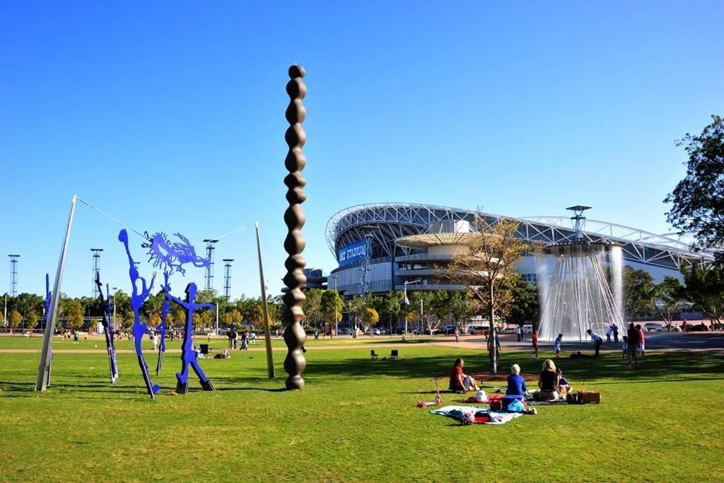 Parkside & City View In Sydney Olympic Park Экстерьер фото